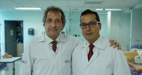 Médicos Costarricenses Pioneros en Centroamérica con la Implementación del Ultrasonido Clínico 